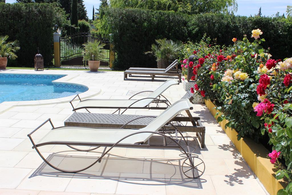 Gites Maisons De Vacances Domaine La Chamade Carpentras Zimmer foto