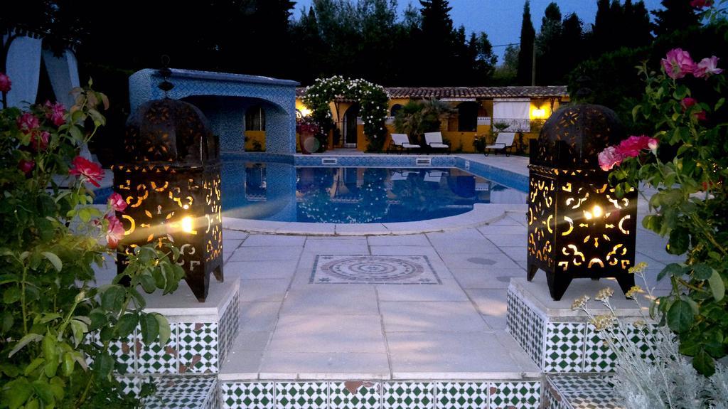 Gites Maisons De Vacances Domaine La Chamade Carpentras Zimmer foto