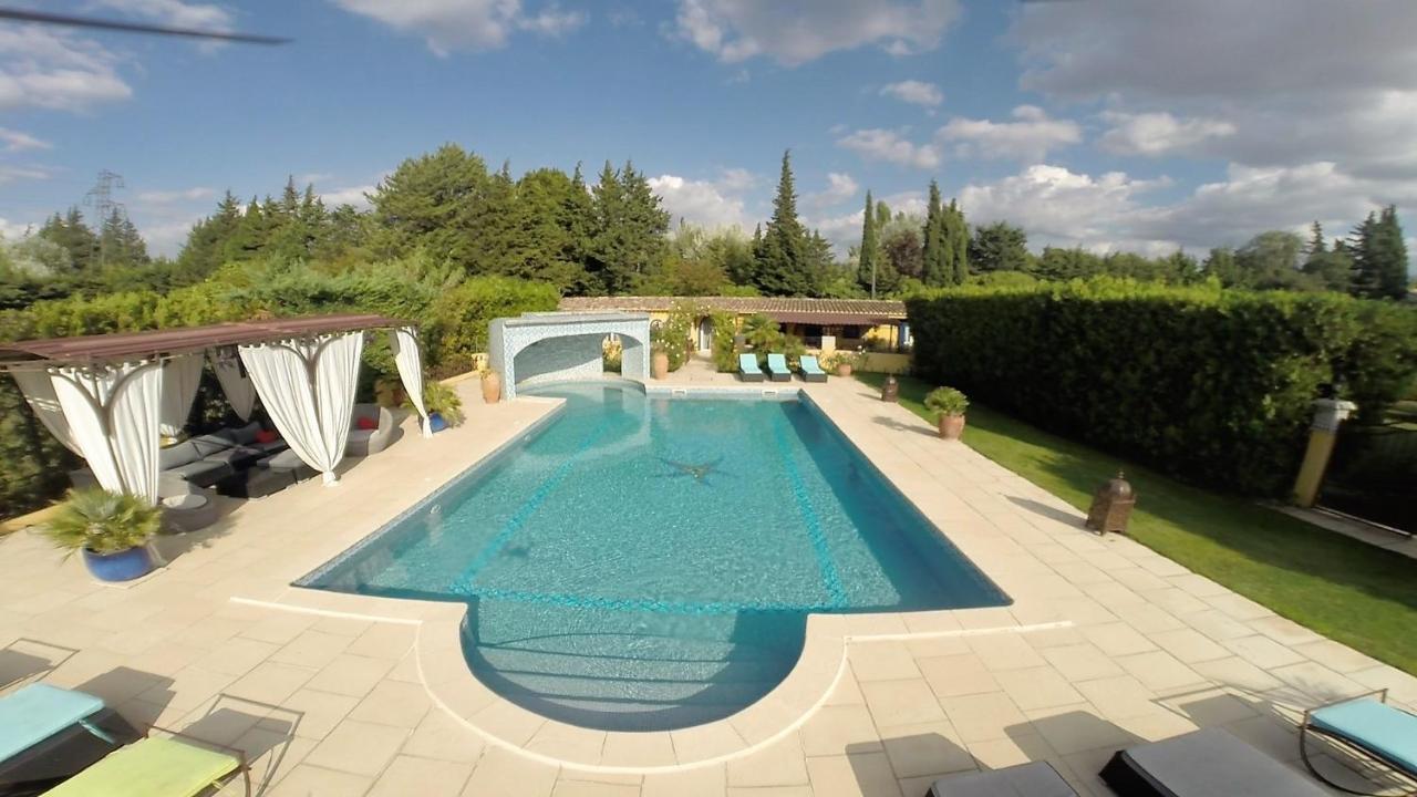 Gites Maisons De Vacances Domaine La Chamade Carpentras Exterior foto
